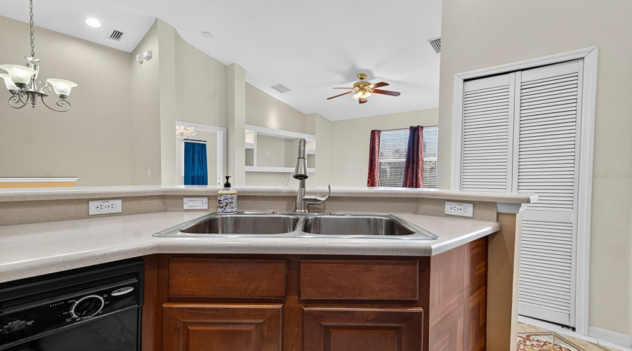 Riverview, Florida 33578, 2 Bedroom Bedrooms, ,2 Bathroombathrooms,Residential,For Sale,Moonlit Meadows,0,Mfrtb8542644