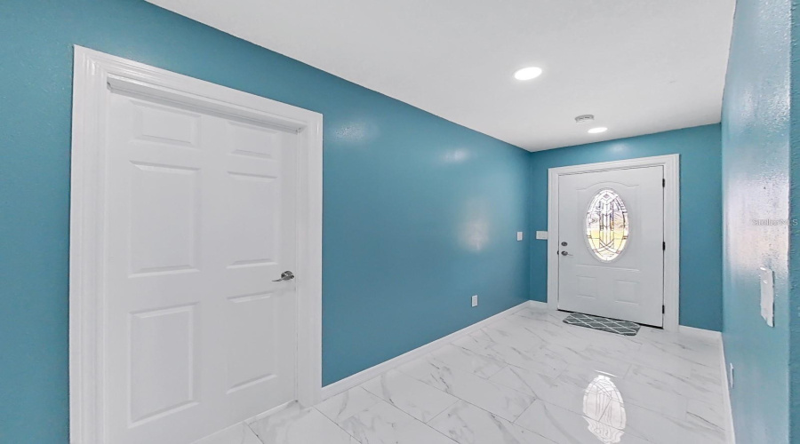 Ruskin, Florida 33570, 3 Bedroom Bedrooms, ,2 Bathroombathrooms,Residential,For Sale,33Rd,0,Mfrtb8542653