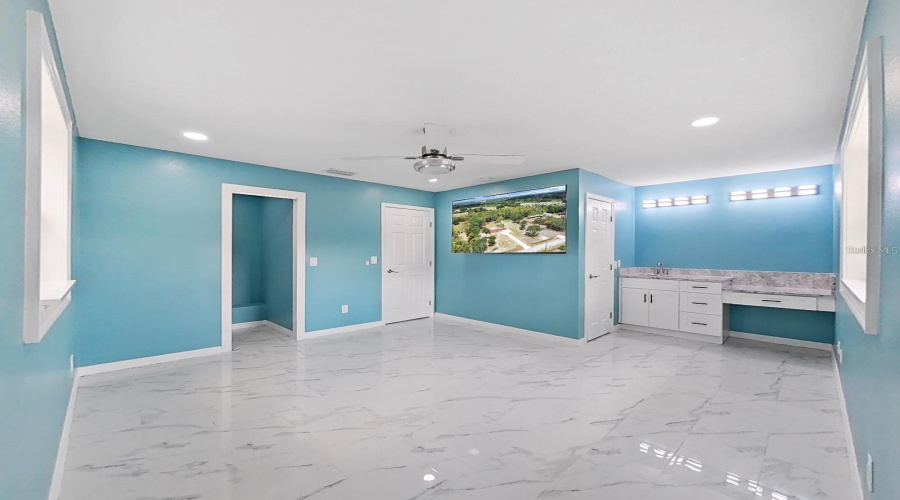 Ruskin, Florida 33570, 3 Bedroom Bedrooms, ,2 Bathroombathrooms,Residential,For Sale,33Rd,0,Mfrtb8542653