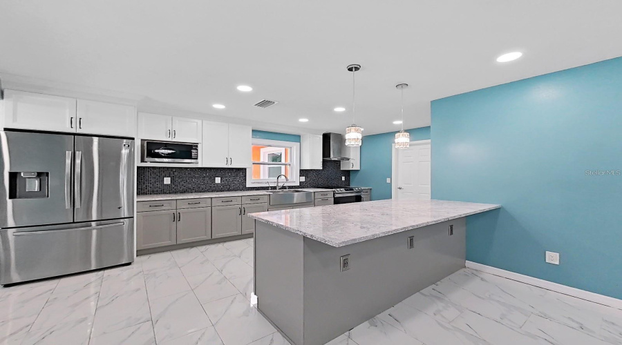 Ruskin, Florida 33570, 3 Bedroom Bedrooms, ,2 Bathroombathrooms,Residential,For Sale,33Rd,0,Mfrtb8542653