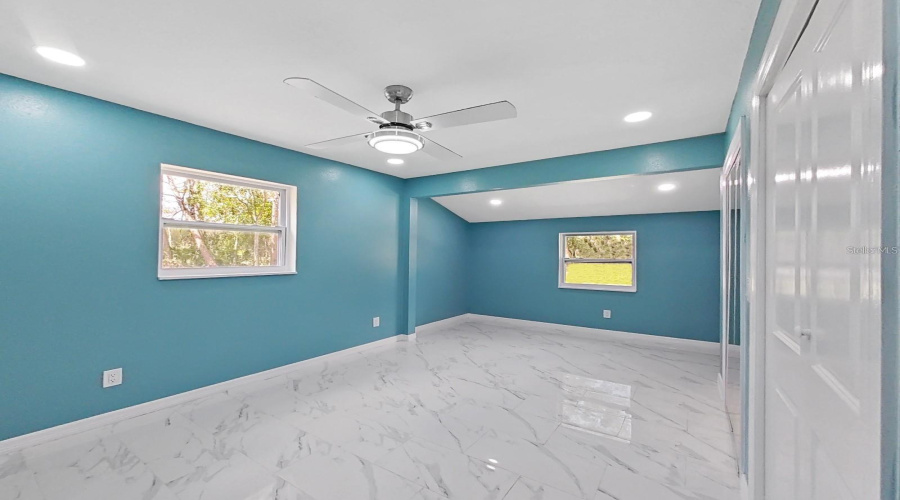 Ruskin, Florida 33570, 3 Bedroom Bedrooms, ,2 Bathroombathrooms,Residential,For Sale,33Rd,0,Mfrtb8542653