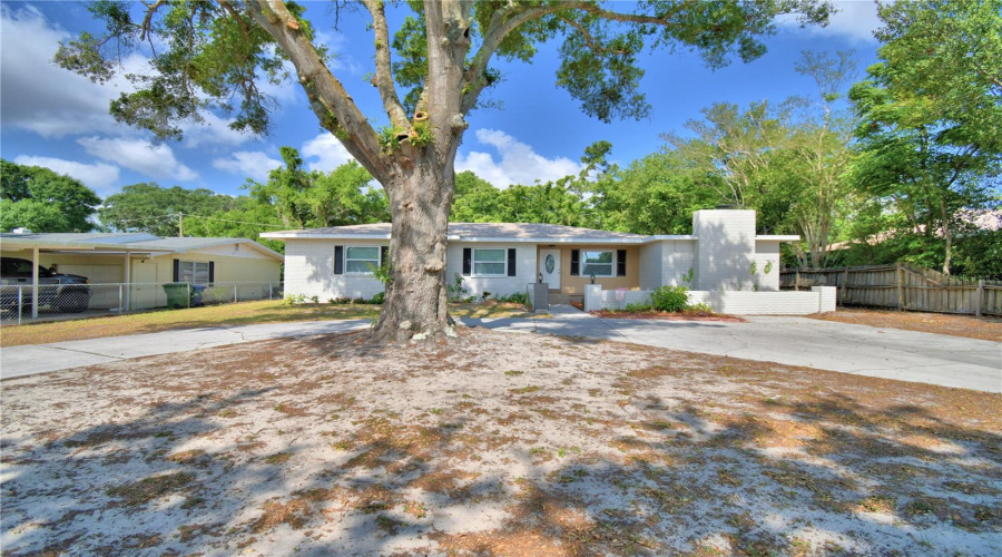 Winter Haven, Florida 33881, 4 Bedroom Bedrooms, ,2 Bathroombathrooms,Residential,For Sale,19Th,0,Mfrp4939717