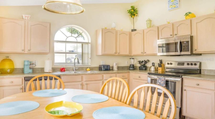 Kissimmee, Florida 34747, 4 Bedroom Bedrooms, ,3 Bathroombathrooms,Residential,For Sale,Luiseno,0,Mfro6436610