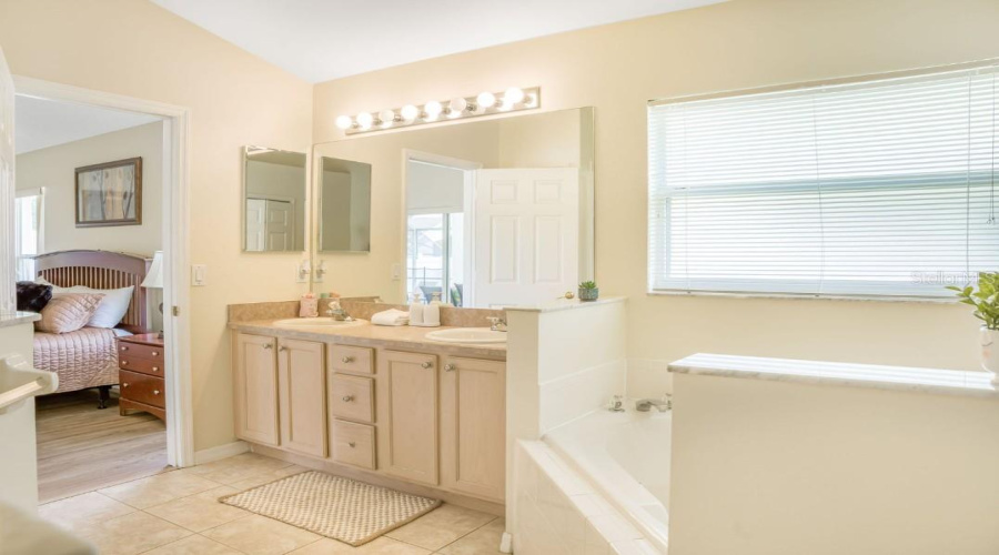 Kissimmee, Florida 34747, 4 Bedroom Bedrooms, ,3 Bathroombathrooms,Residential,For Sale,Luiseno,0,Mfro6436610