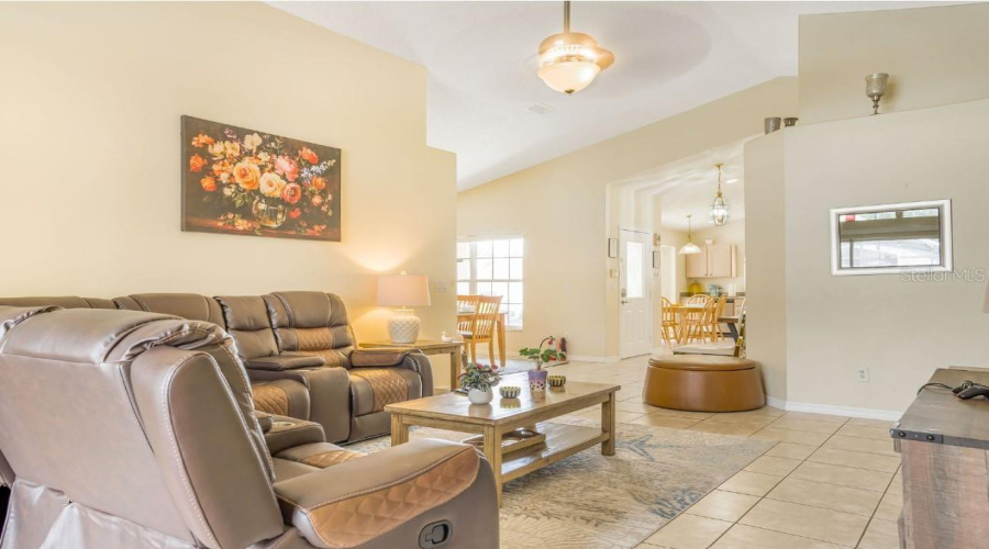 Kissimmee, Florida 34747, 4 Bedroom Bedrooms, ,3 Bathroombathrooms,Residential,For Sale,Luiseno,0,Mfro6436610