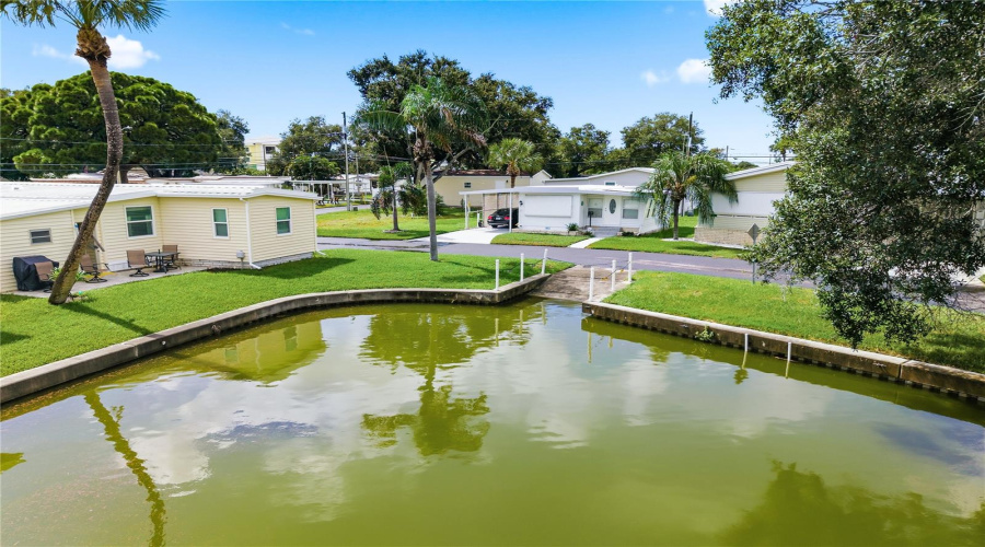 Largo, Florida 33770, 2 Bedroom Bedrooms, ,2 Bathroombathrooms,Residential,For Sale,7Th,0,Mfrtb8539203