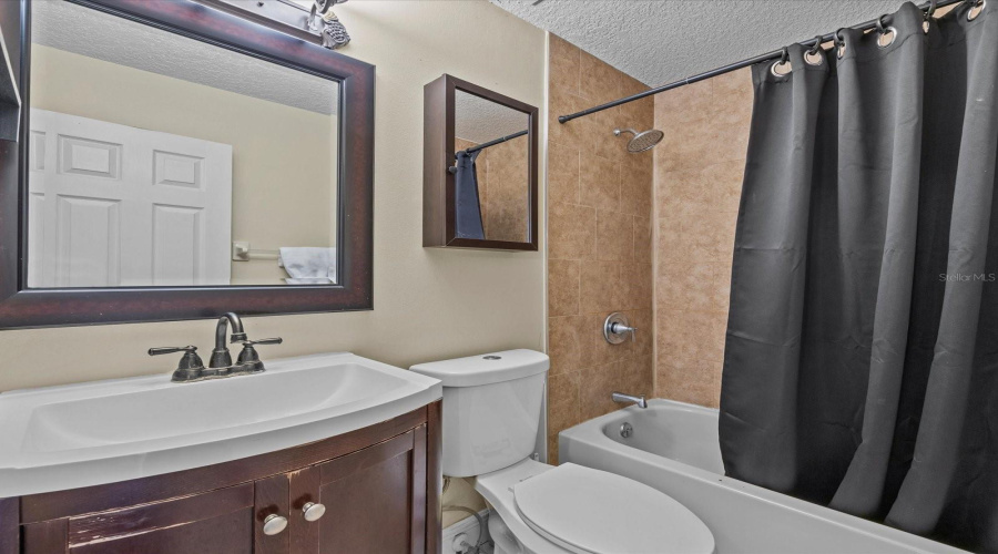 Altamonte Springs, Florida 32714, 3 Bedroom Bedrooms, ,2 Bathroombathrooms,Residential,For Sale,Olive Tree,0,Mfro6436851