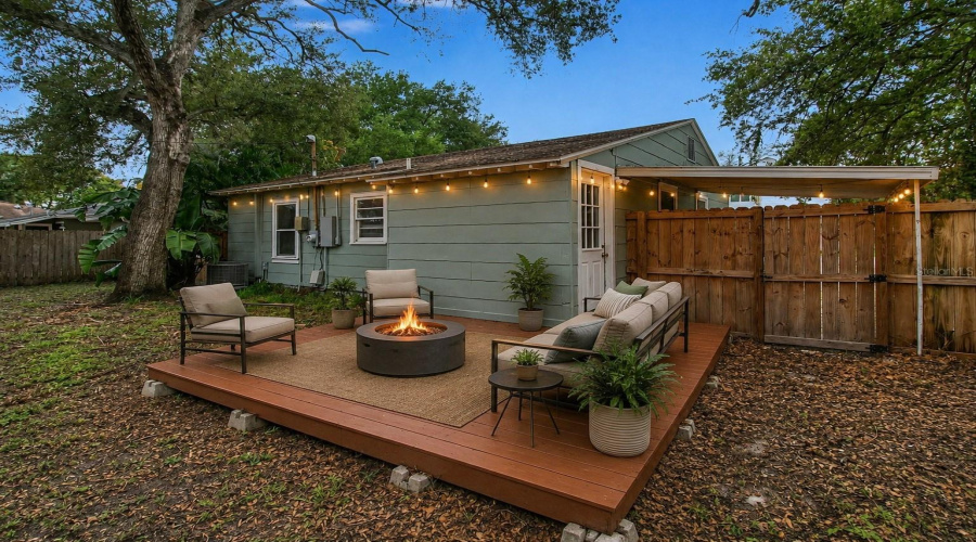 Tampa, Florida 33611, 2 Bedroom Bedrooms, ,1 Bathroombathrooms,Residential,For Sale,Hartnett,0,Mfrtb8542863