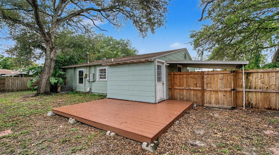 Tampa, Florida 33611, 2 Bedroom Bedrooms, ,1 Bathroombathrooms,Residential,For Sale,Hartnett,0,Mfrtb8542863