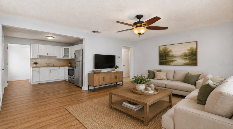 Tampa, Florida 33611, 2 Bedroom Bedrooms, ,1 Bathroombathrooms,Residential,For Sale,Hartnett,0,Mfrtb8542863