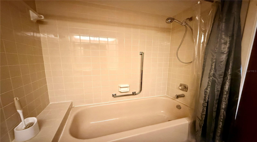 New Port Richey, Florida 34653, 2 Bedroom Bedrooms, ,1 Bathroombathrooms,Residential,For Sale,Chesham,0,Mfrtb8535656