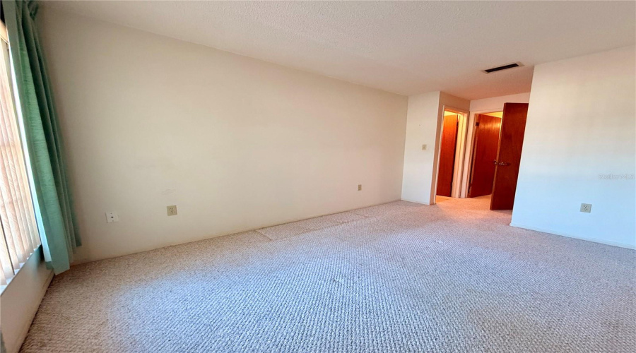 New Port Richey, Florida 34653, 2 Bedroom Bedrooms, ,1 Bathroombathrooms,Residential,For Sale,Chesham,0,Mfrtb8535656