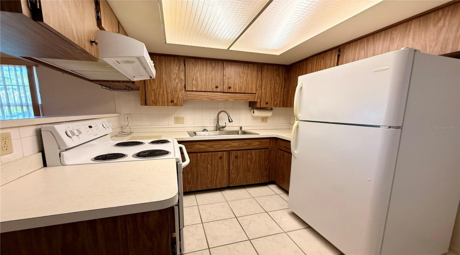 New Port Richey, Florida 34653, 2 Bedroom Bedrooms, ,1 Bathroombathrooms,Residential,For Sale,Chesham,0,Mfrtb8535656