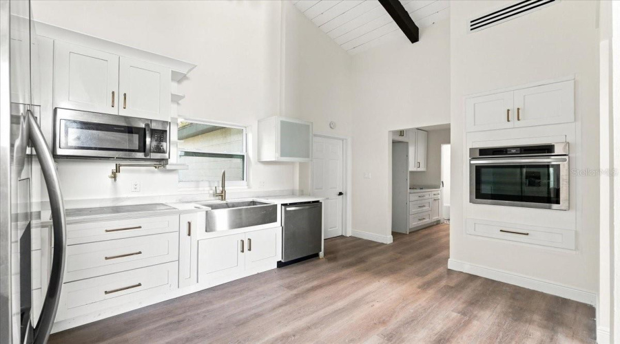 Lakeland, Florida 33813, 4 Bedroom Bedrooms, ,2 Bathroombathrooms,Residential,For Sale,Park,0,Mfrl4964602