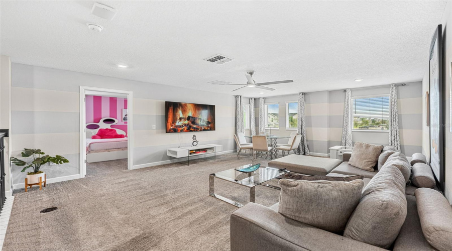 Davenport, Florida 33896, 7 Bedroom Bedrooms, ,5 Bathroombathrooms,Residential,For Sale,Sommerset Hills,0,Mfro6436920