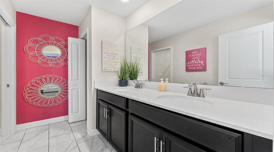 Davenport, Florida 33896, 7 Bedroom Bedrooms, ,5 Bathroombathrooms,Residential,For Sale,Sommerset Hills,0,Mfro6436920