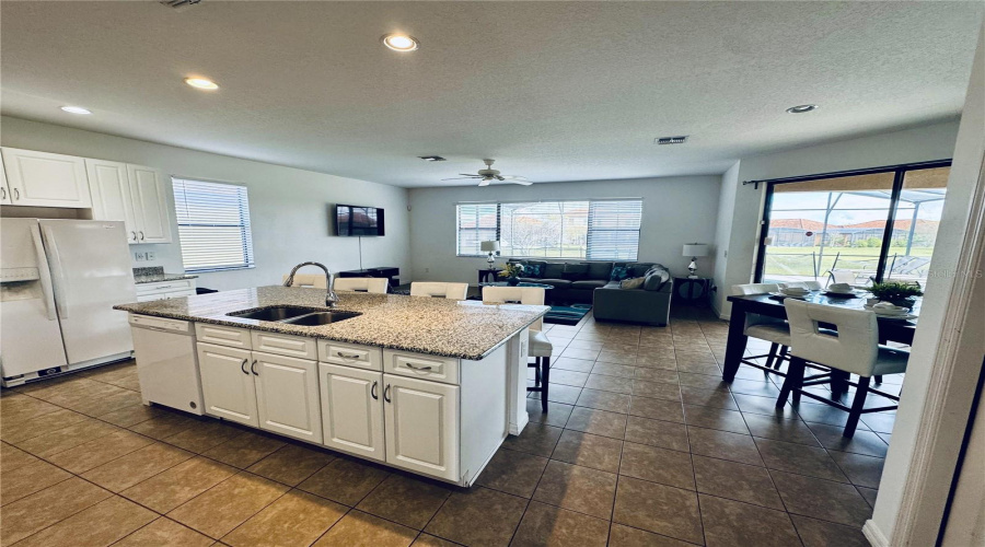 Davenport, Florida 33837, 5 Bedroom Bedrooms, ,4 Bathroombathrooms,Residential,For Sale,Rosemont,0,Mfrs5156307