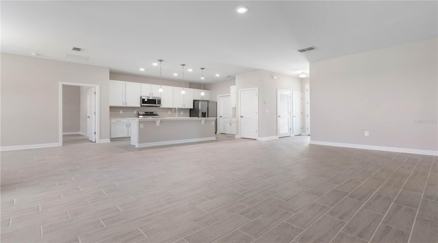 North Port, Florida 34288, 3 Bedroom Bedrooms, ,2 Bathroombathrooms,Residential,For Sale,Fergus,0,Mfra4704063