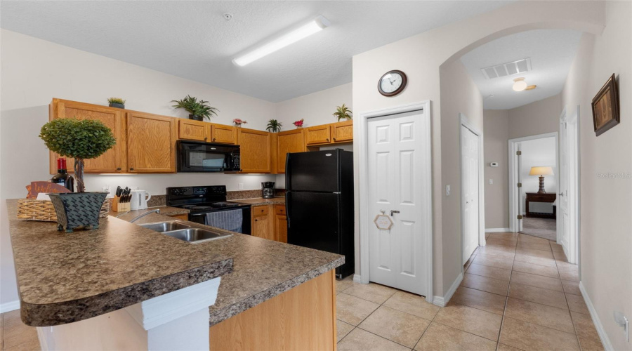 Kissimmee, Florida 34747, 2 Bedroom Bedrooms, ,2 Bathroombathrooms,Residential,For Sale,Oakwater,0,Mfrs5156392