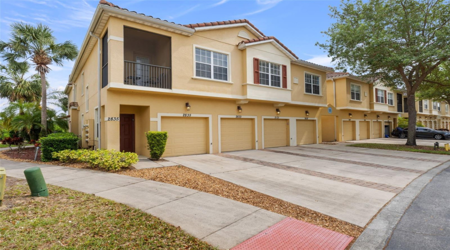 Kissimmee, Florida 34747, 2 Bedroom Bedrooms, ,2 Bathroombathrooms,Residential,For Sale,Oakwater,0,Mfrs5156392