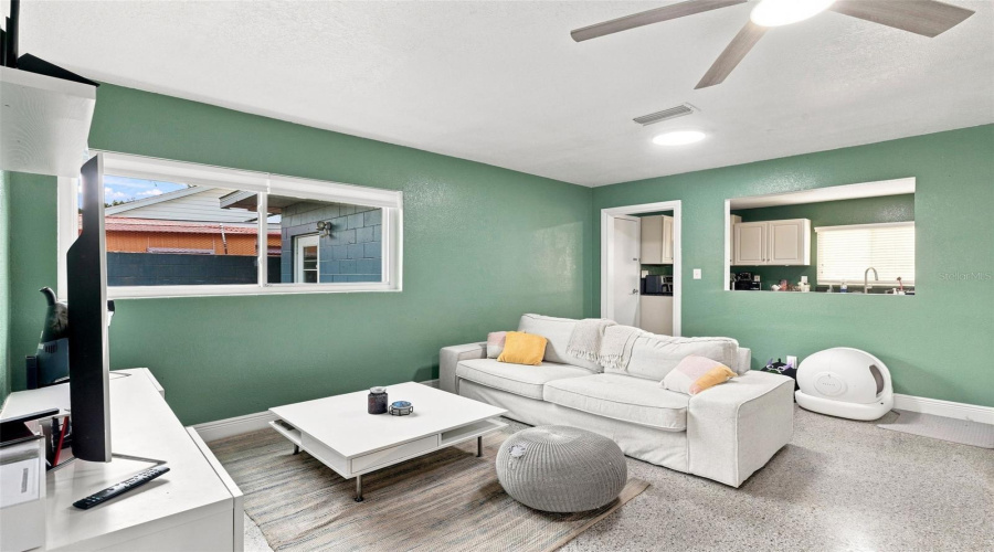 Orlando, Florida 32827, 3 Bedroom Bedrooms, ,2 Bathroombathrooms,Residential,For Sale,Oak Bluff,0,Mfro6436832
