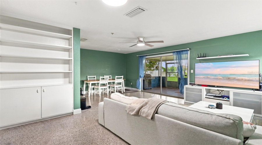 Orlando, Florida 32827, 3 Bedroom Bedrooms, ,2 Bathroombathrooms,Residential,For Sale,Oak Bluff,0,Mfro6436832