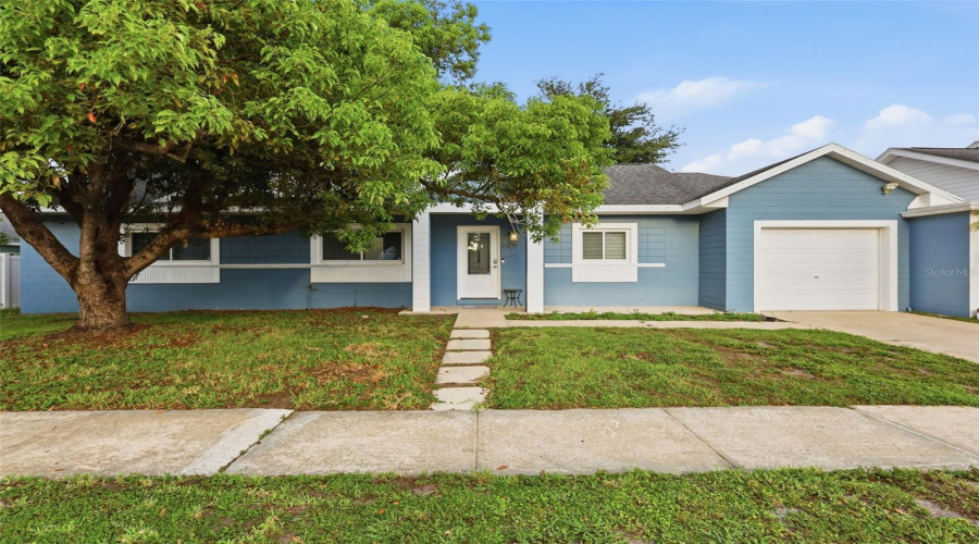 Orlando, Florida 32827, 3 Bedroom Bedrooms, ,2 Bathroombathrooms,Residential,For Sale,Oak Bluff,0,Mfro6436832