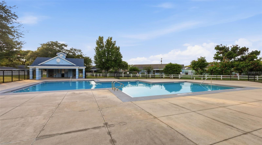 Orlando, Florida 32827, 3 Bedroom Bedrooms, ,2 Bathroombathrooms,Residential,For Sale,Oak Bluff,0,Mfro6436832