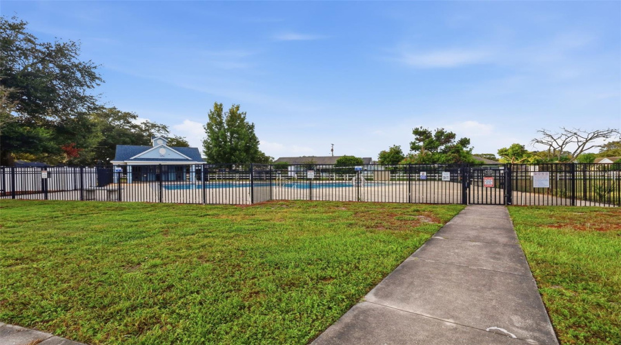 Orlando, Florida 32827, 3 Bedroom Bedrooms, ,2 Bathroombathrooms,Residential,For Sale,Oak Bluff,0,Mfro6436832