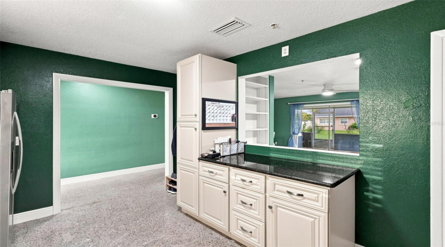 Orlando, Florida 32827, 3 Bedroom Bedrooms, ,2 Bathroombathrooms,Residential,For Sale,Oak Bluff,0,Mfro6436832