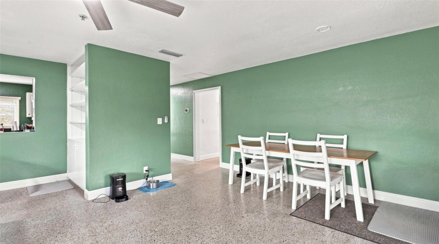 Orlando, Florida 32827, 3 Bedroom Bedrooms, ,2 Bathroombathrooms,Residential,For Sale,Oak Bluff,0,Mfro6436832