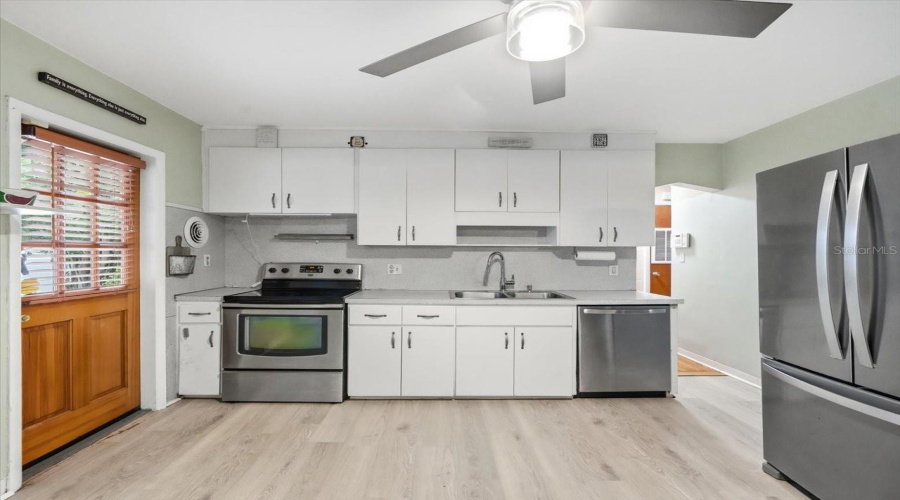 St Petersburg, Florida 33713, 2 Bedroom Bedrooms, ,2 Bathroombathrooms,Residential,For Sale,25Th,0,Mfrtb8542572
