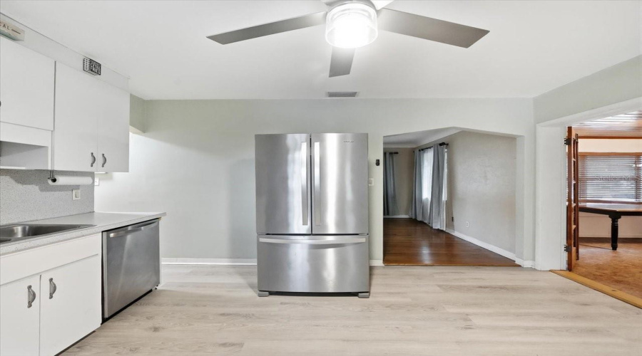 St Petersburg, Florida 33713, 2 Bedroom Bedrooms, ,2 Bathroombathrooms,Residential,For Sale,25Th,0,Mfrtb8542572