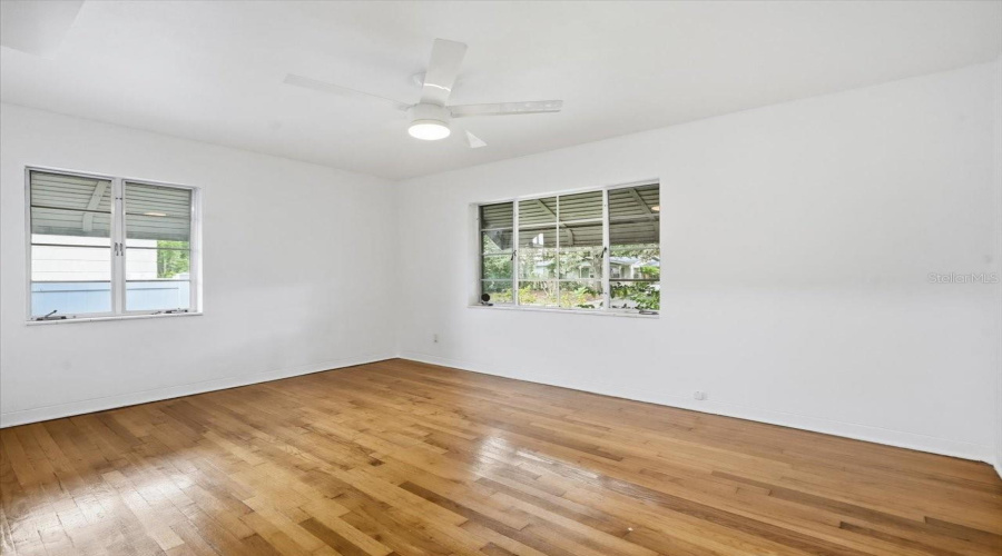 St Petersburg, Florida 33713, 2 Bedroom Bedrooms, ,2 Bathroombathrooms,Residential,For Sale,25Th,0,Mfrtb8542572