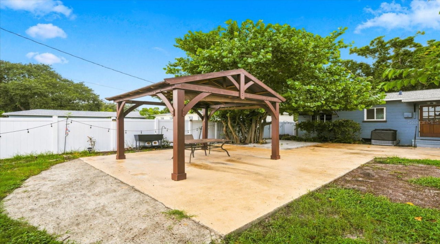 St Petersburg, Florida 33713, 2 Bedroom Bedrooms, ,2 Bathroombathrooms,Residential,For Sale,25Th,0,Mfrtb8542572