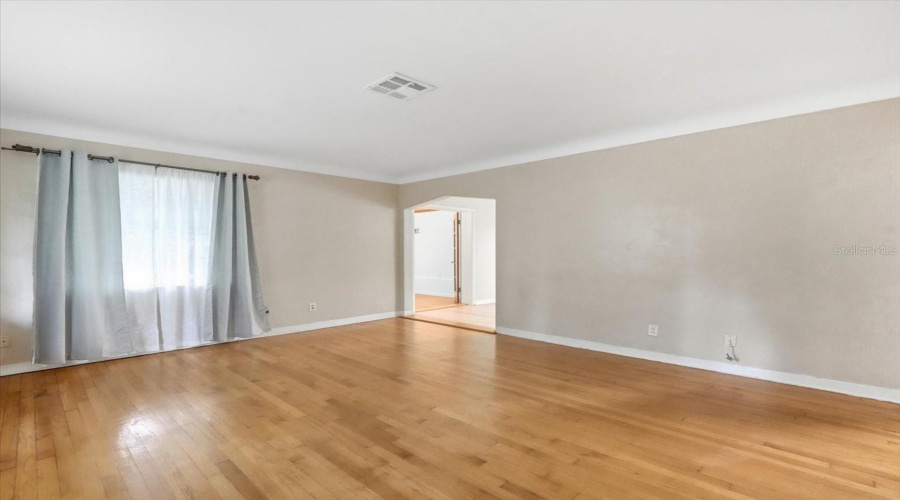 St Petersburg, Florida 33713, 2 Bedroom Bedrooms, ,2 Bathroombathrooms,Residential,For Sale,25Th,0,Mfrtb8542572