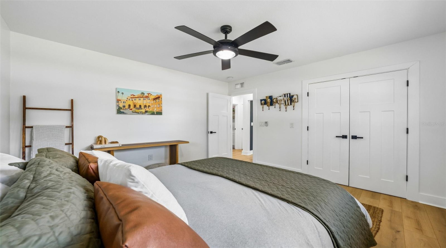 Seminole, Florida 33772, 3 Bedroom Bedrooms, ,2 Bathroombathrooms,Residential,For Sale,Temple,0,Mfrtb8541335