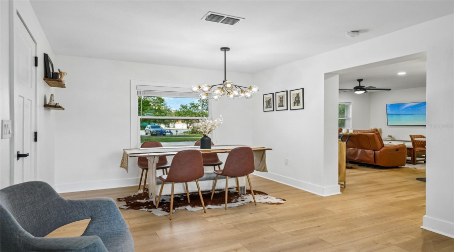 Seminole, Florida 33772, 3 Bedroom Bedrooms, ,2 Bathroombathrooms,Residential,For Sale,Temple,0,Mfrtb8541335