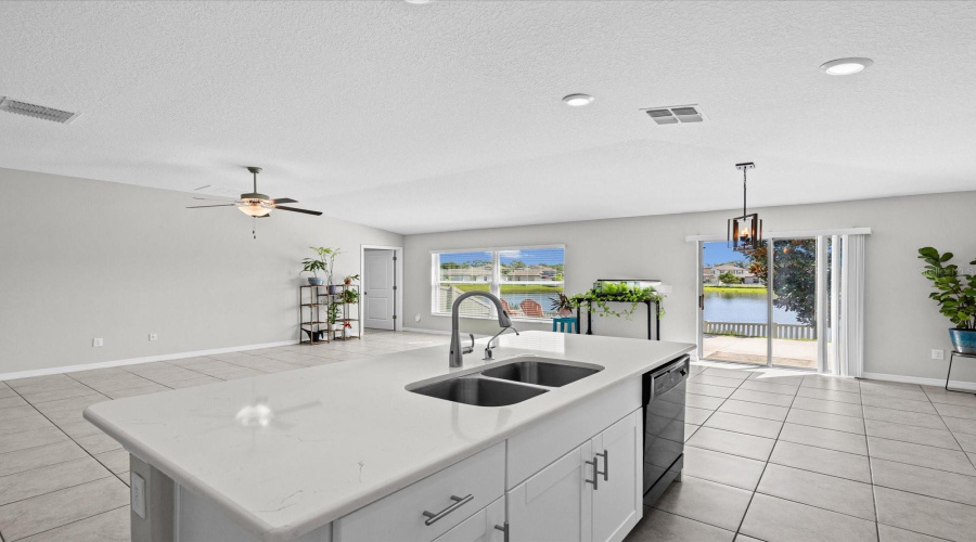Ruskin, Florida 33573, 4 Bedroom Bedrooms, ,2 Bathroombathrooms,Residential,For Sale,Wicked Strong,0,Mfrtb8542626