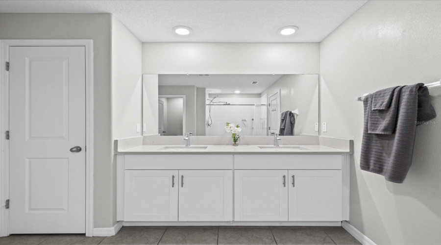 Ruskin, Florida 33573, 4 Bedroom Bedrooms, ,2 Bathroombathrooms,Residential,For Sale,Wicked Strong,0,Mfrtb8542626