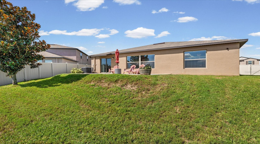 Ruskin, Florida 33573, 4 Bedroom Bedrooms, ,2 Bathroombathrooms,Residential,For Sale,Wicked Strong,0,Mfrtb8542626