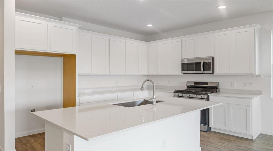 Mount Dora, Florida 32757, 4 Bedroom Bedrooms, ,3 Bathroombathrooms,Residential,For Sale,Sirena,0,Mfro6436866