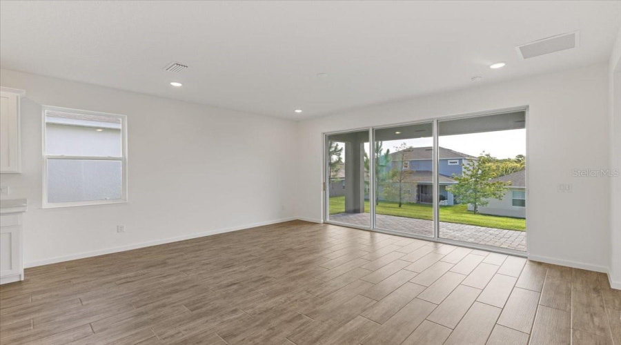 Mount Dora, Florida 32757, 4 Bedroom Bedrooms, ,3 Bathroombathrooms,Residential,For Sale,Sirena,0,Mfro6436866