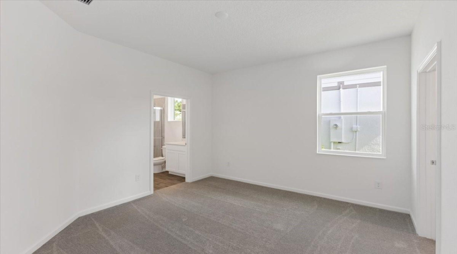 Mount Dora, Florida 32757, 4 Bedroom Bedrooms, ,3 Bathroombathrooms,Residential,For Sale,Sirena,0,Mfro6436866