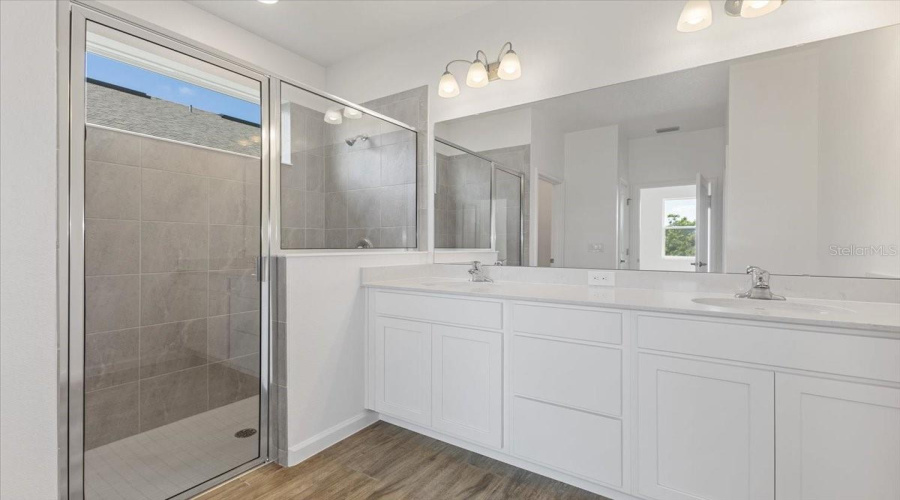 Mount Dora, Florida 32757, 4 Bedroom Bedrooms, ,3 Bathroombathrooms,Residential,For Sale,Sirena,0,Mfro6436866