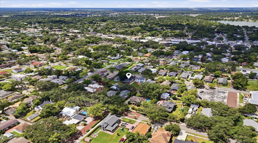 Lakeland, Florida 33803, 2 Bedroom Bedrooms, ,2 Bathroombathrooms,Residential,For Sale,South,0,Mfrl4964557