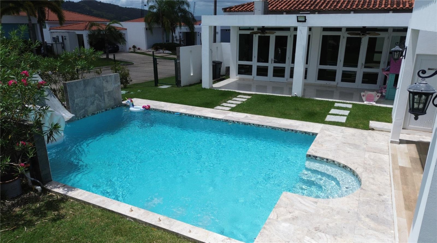 Juncos, Puerto Rico 00777, 4 Bedroom Bedrooms, ,4 Bathroombathrooms,Residential,For Sale,1,0,Mfrpr9123714