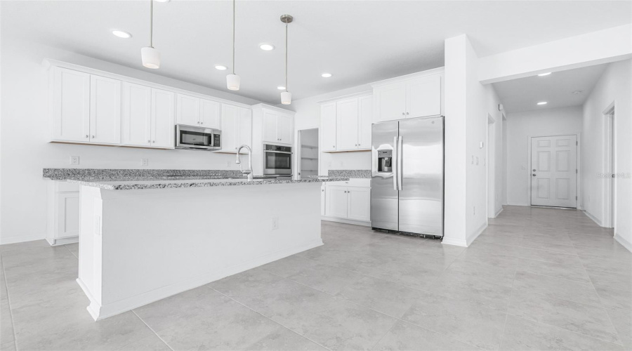Lakeland, Florida 33811, 4 Bedroom Bedrooms, ,3 Bathroombathrooms,Residential,For Sale,Currant,0,Mfrtb8542055