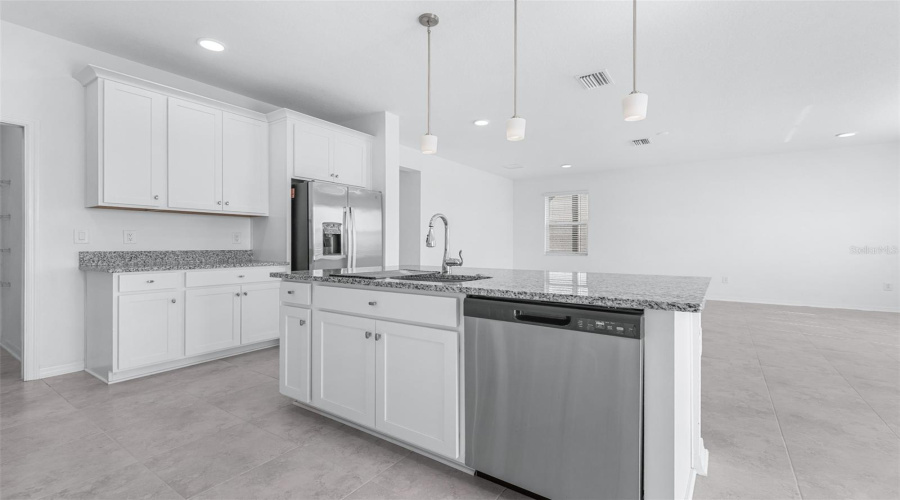 Lakeland, Florida 33811, 4 Bedroom Bedrooms, ,3 Bathroombathrooms,Residential,For Sale,Currant,0,Mfrtb8542055