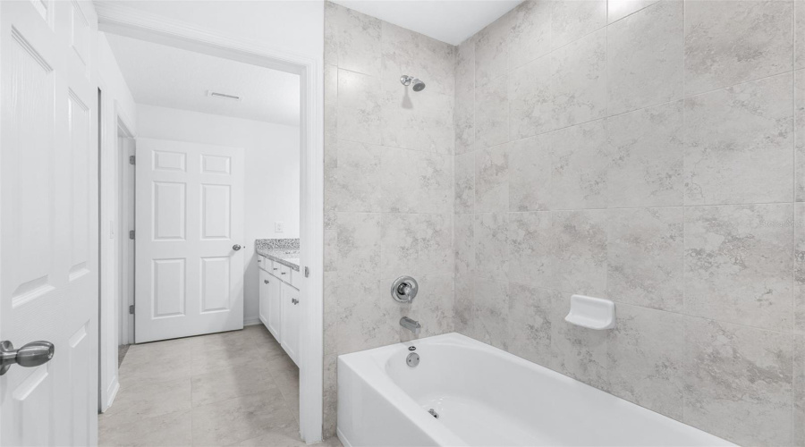 Lakeland, Florida 33811, 4 Bedroom Bedrooms, ,3 Bathroombathrooms,Residential,For Sale,Currant,0,Mfrtb8542055